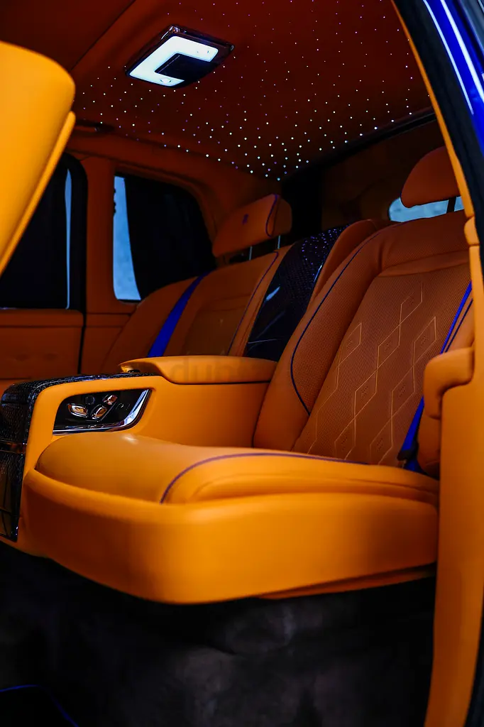 ROLLS-ROYCE CULLINAN BLACK BADGE - 2019 - EUROPE - Image 13