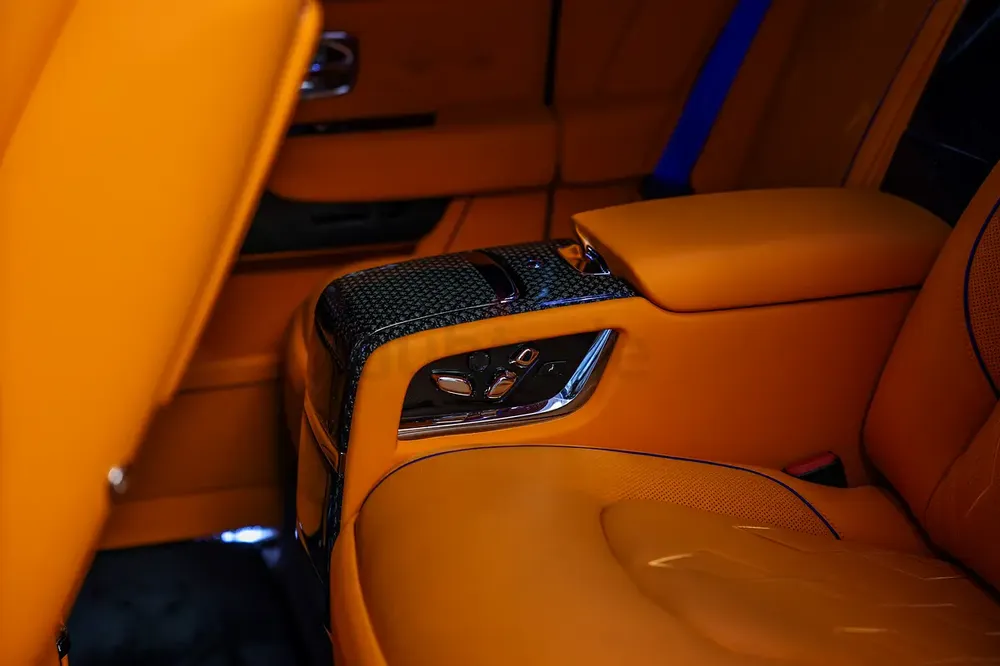 ROLLS-ROYCE CULLINAN BLACK BADGE - 2019 - EUROPE - Image 14