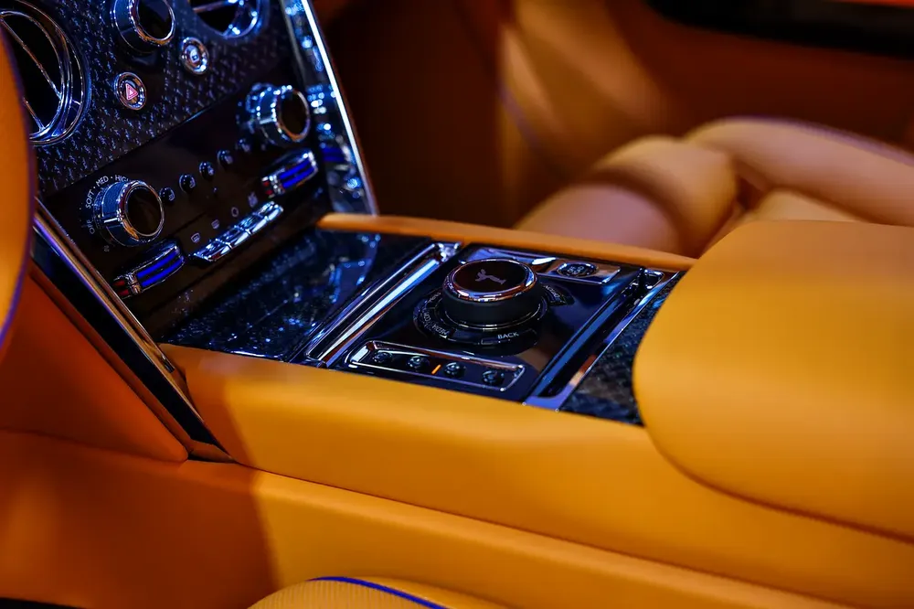 ROLLS-ROYCE CULLINAN BLACK BADGE - 2019 - EUROPE - Image 4