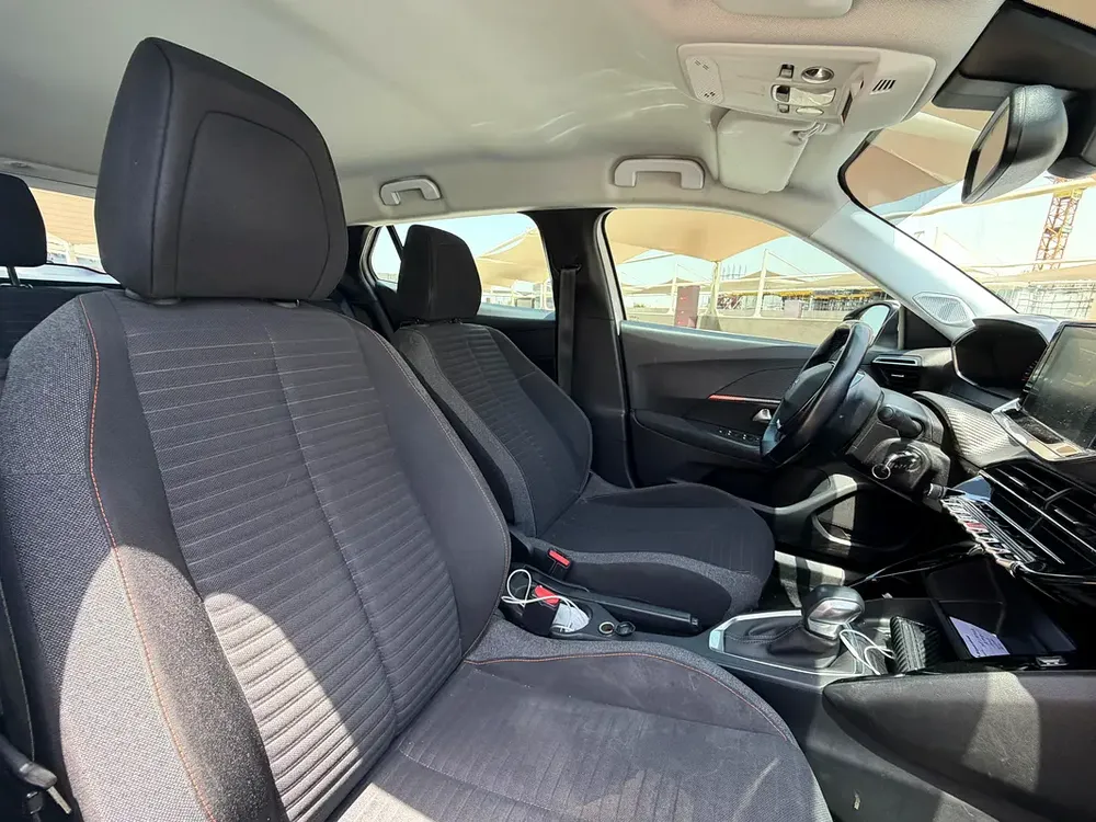 Peugeot 2008 Active 2022 GCC Specs - Original Paint - No accidents - perfect condition - Image 13