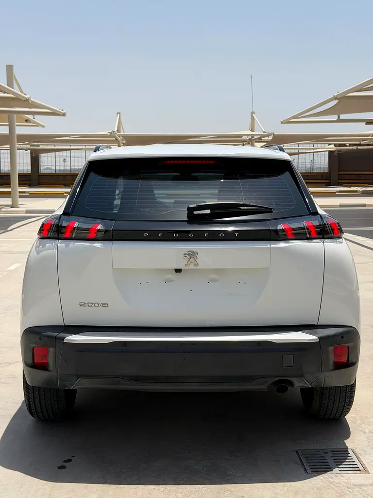 Peugeot 2008 Active 2022 GCC Specs - Original Paint - No accidents - perfect condition - Image 6