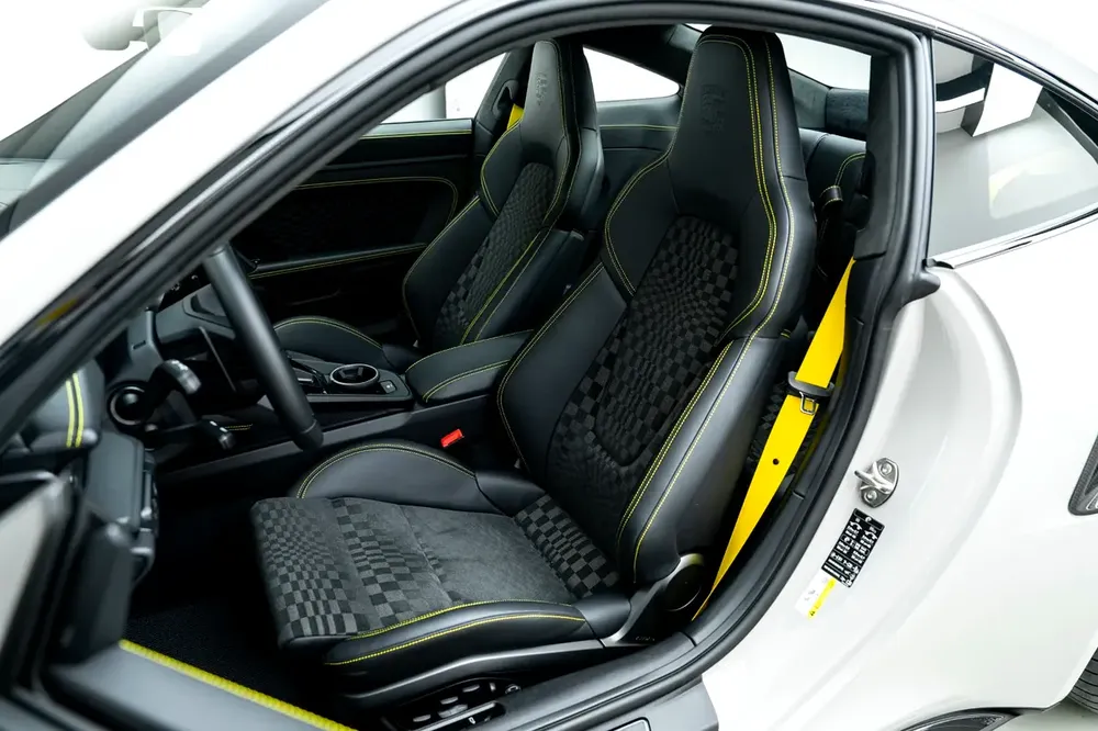 2026 PORSCHE 911 TURBO S | MAIN DEALER WARRANTY - Image 17