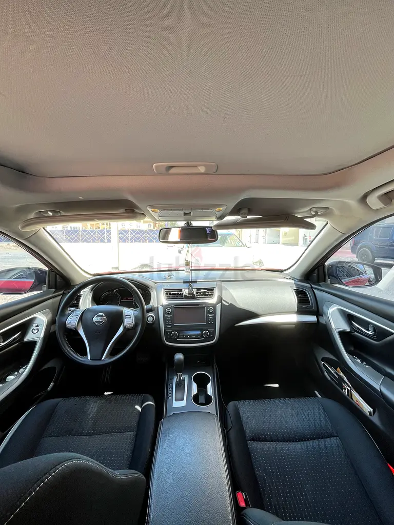 Nissan Altima 2016 SV - American Specs, Well Maintained - Image 10