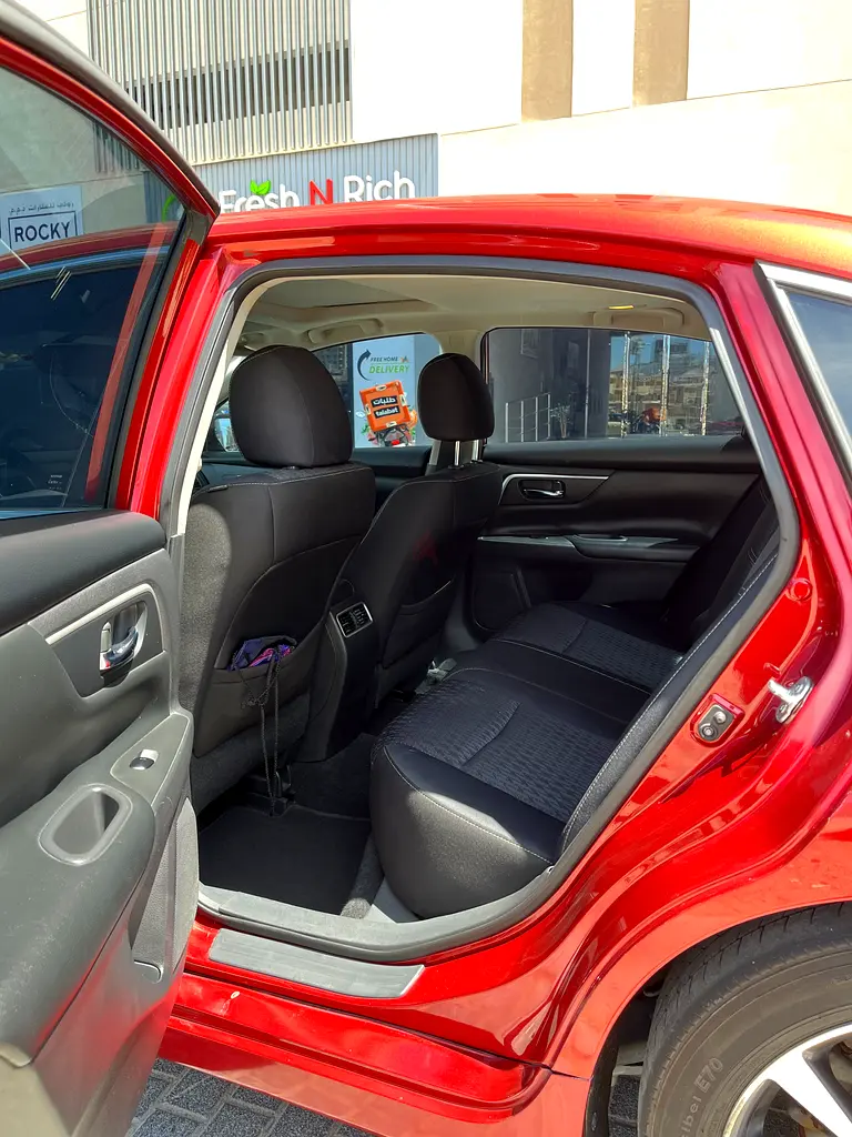 Nissan Altima 2016 SV - American Specs, Well Maintained - Image 8