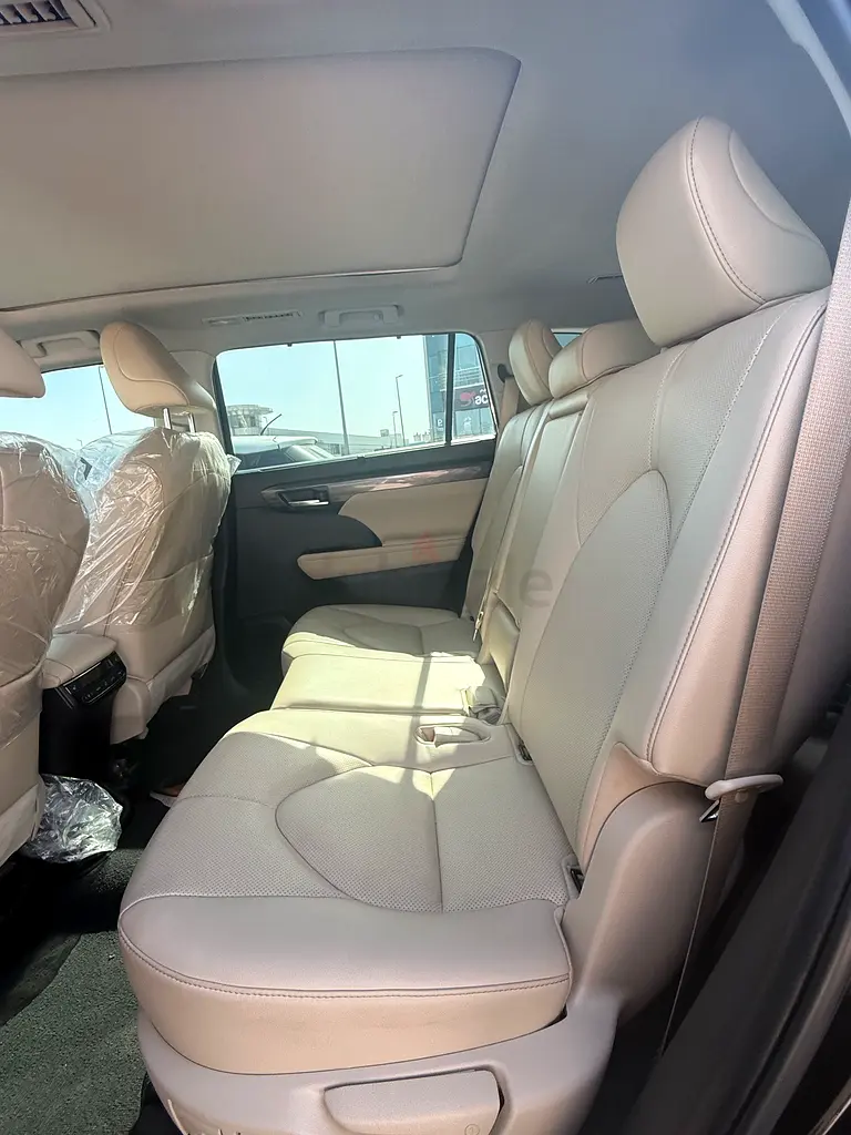 2023 Toyota Highlander Limited - GCC Specs - Perfect Condition - Image 8