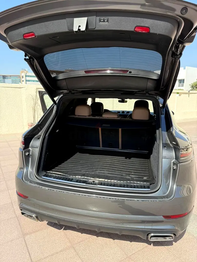 Porsche Cayenne Standard 2022 European Specs - Image 4