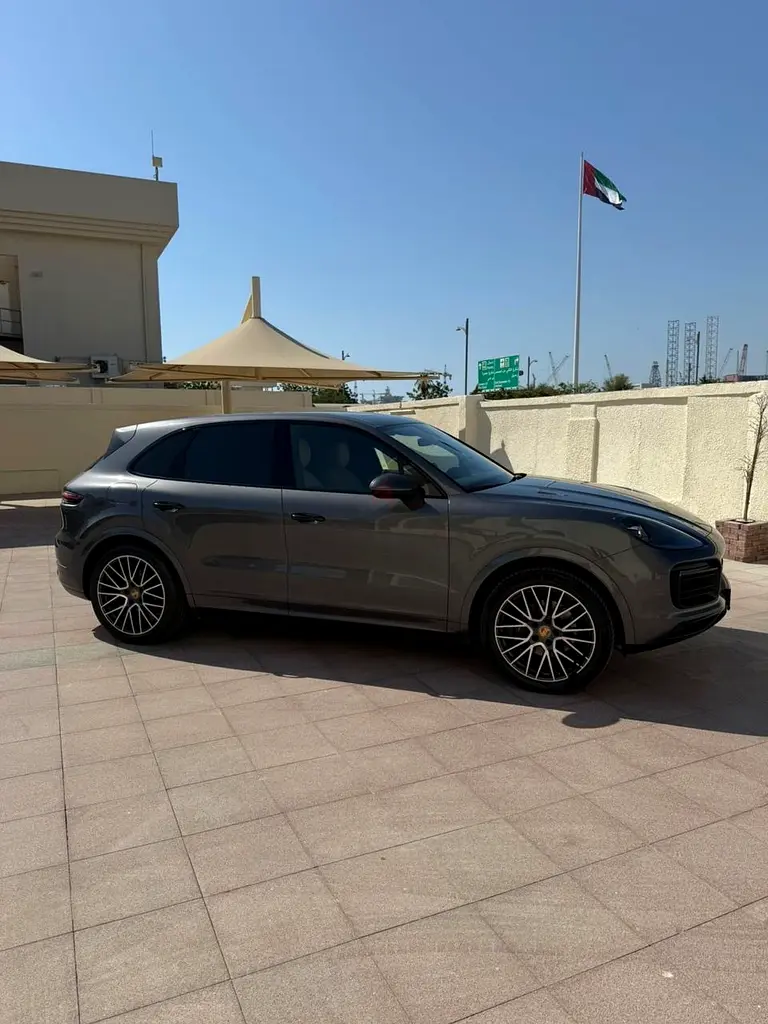 Porsche Cayenne Standard 2022 European Specs - Image 7