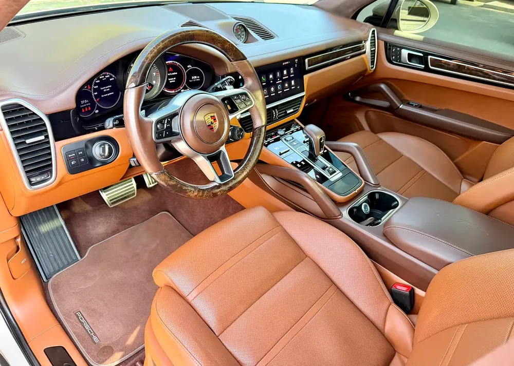 Porsche Cayenne GTS 2022 | GCC Specs | Under Porsche Warranty - Image 9