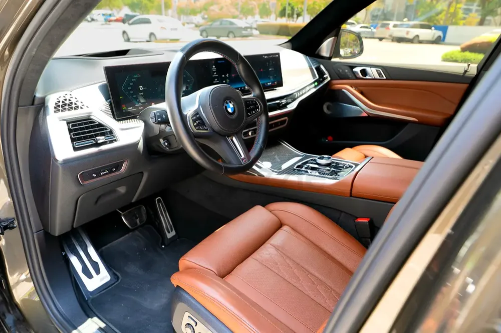 BMW X7 60i GCC warranty and service till 2030 - Image 7