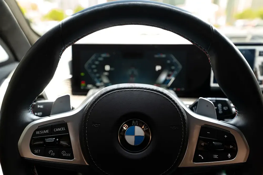 BMW X7 60i GCC warranty and service till 2030 - Image 8