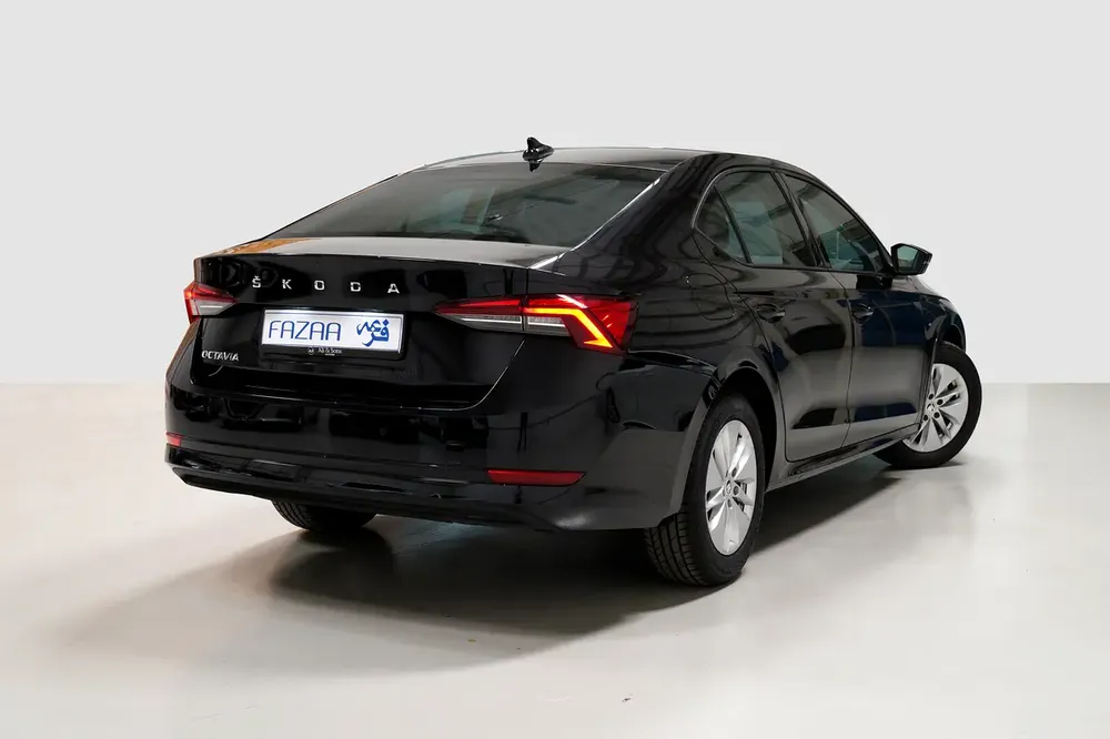 Skoda Octavia A8 Ambition Cloth 1.6 - 2023 - Image 4
