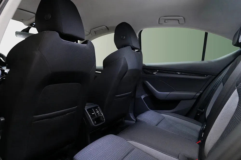 Skoda Octavia A8 Ambition Cloth 1.6 - 2023 - Image 8