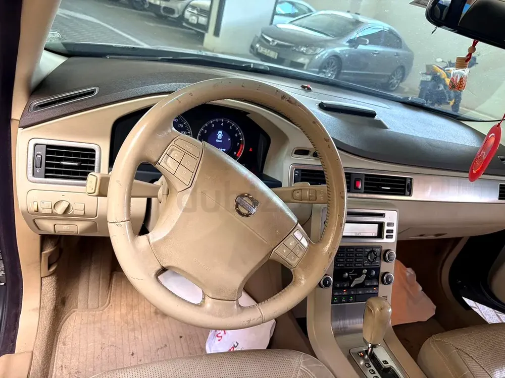 VOLVO S80 / First Owner - Image 7