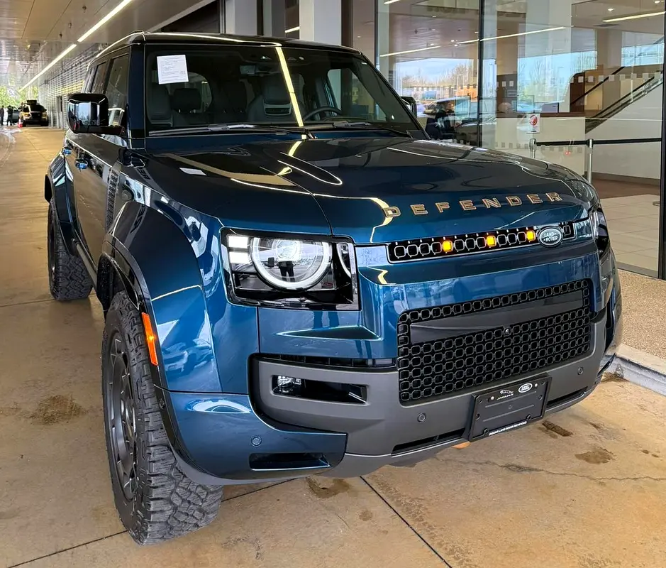 2026 Land Rover Defender 110 P635 Octa - Brand New - Export Offer - Image 9