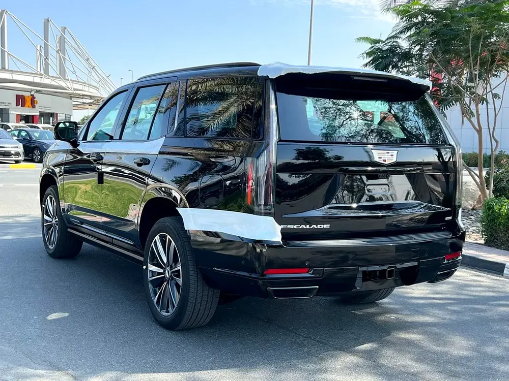 2026 Cadillac Escalade Sport, GCC Specifications - Image 5