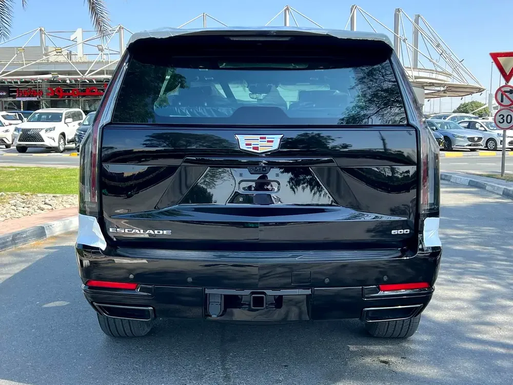 2026 Cadillac Escalade Sport, GCC Specifications - Image 6