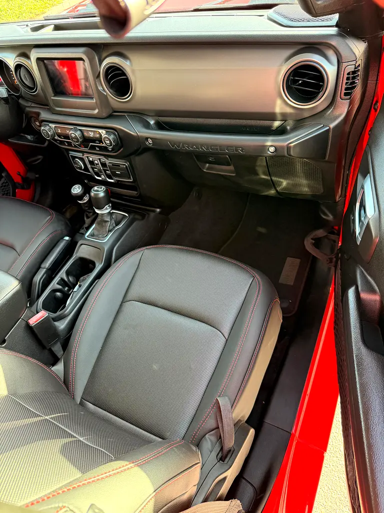 Jeep Wrangler Sport - 2022 - 4X4 : FULL OPTION- WELL MAINTAINED - Image 9