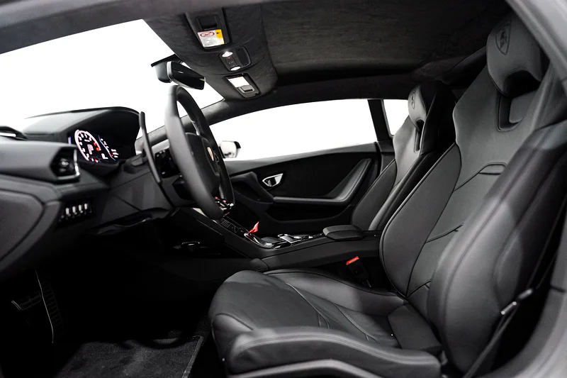 HURACAN EVO | DELIVERY MILEAGE | BRANDING PACKAGE | FRONT SUSPENSION LIFTER - Image 13