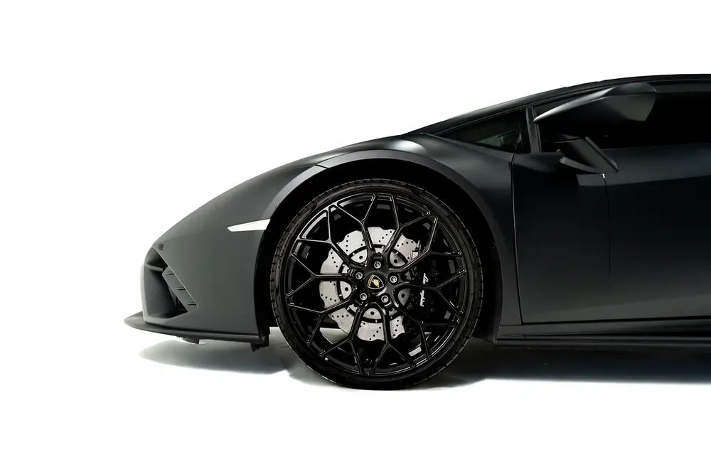 HURACAN EVO | DELIVERY MILEAGE | BRANDING PACKAGE | FRONT SUSPENSION LIFTER - Image 6