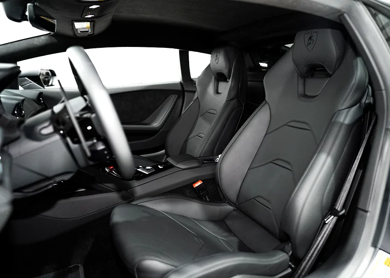 HURACAN EVO | DELIVERY MILEAGE | BRANDING PACKAGE | FRONT SUSPENSION LIFTER - Image 9