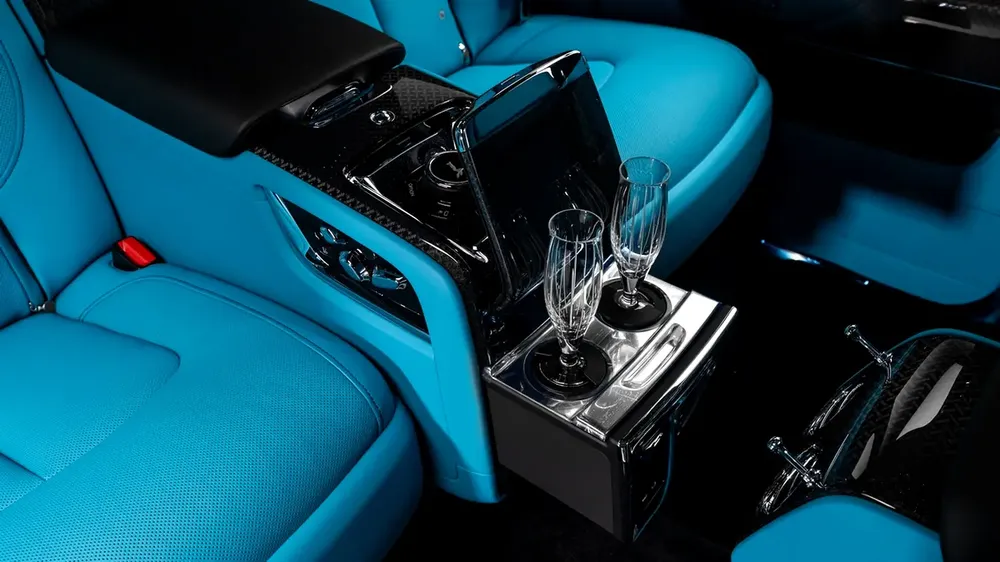 Rolls-Royce Cullinan Black Badge - 2026 - GCC Specs - Under Warranty and Service Contract - Image 16