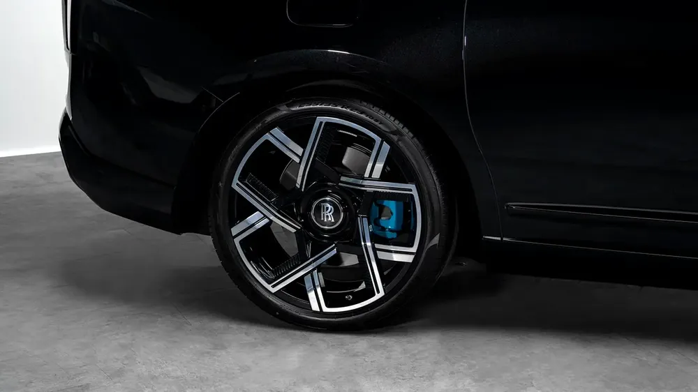 Rolls-Royce Cullinan Black Badge - 2026 - GCC Specs - Under Warranty and Service Contract - Image 18