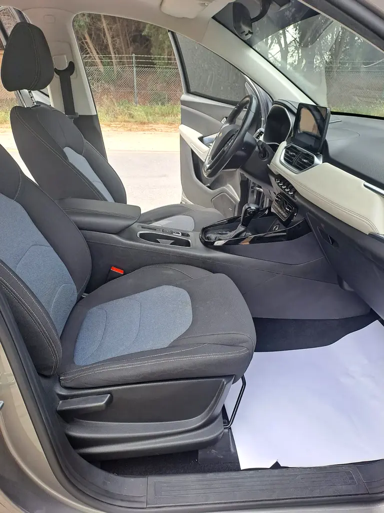 2023 Chevrolet Captiva Premium - GCC Specs Fsh Full Option Sunroof No Accident Very Clean Car - Image 14