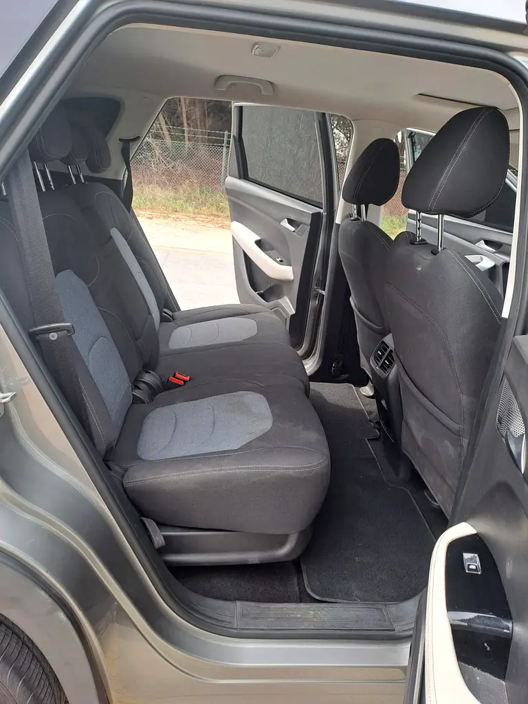 2023 Chevrolet Captiva Premium - GCC Specs Fsh Full Option Sunroof No Accident Very Clean Car - Image 17