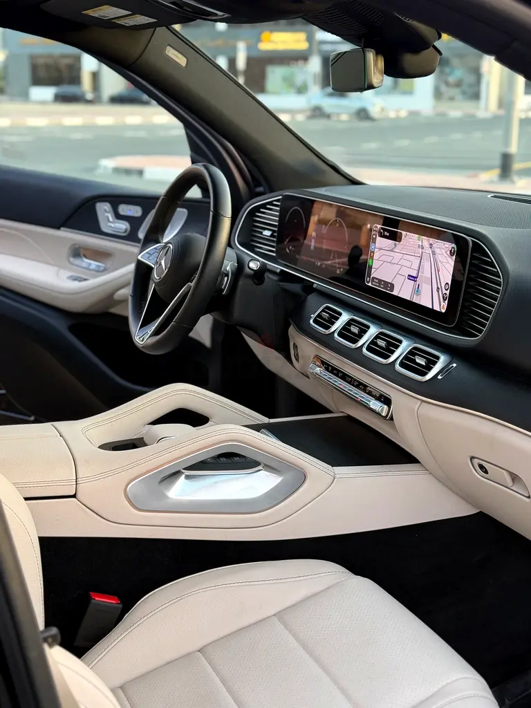 Mercedes-Benz GLE 2025 | 6,000 km | Full Option | Burmester | Ready to Drive - Image 12