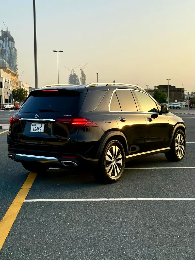 Mercedes-Benz GLE 2025 | 6,000 km | Full Option | Burmester | Ready to Drive - Image 4