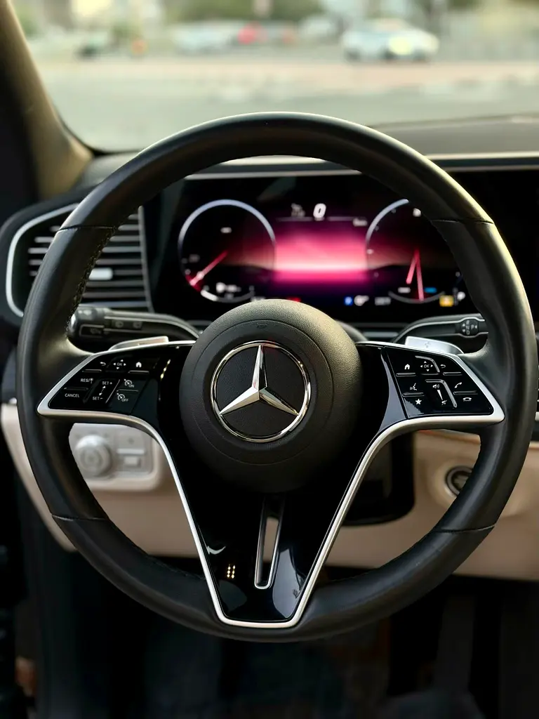 Mercedes-Benz GLE 2025 | 6,000 km | Full Option | Burmester | Ready to Drive - Image 8