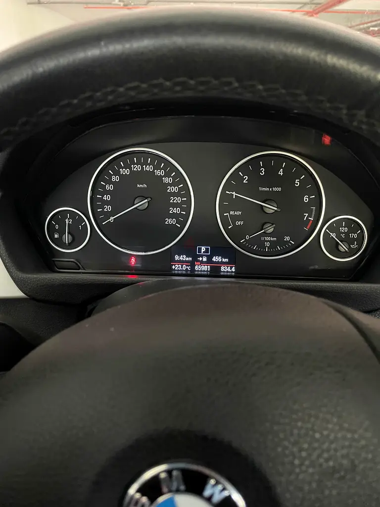 2018 BMW 318i GCC specs low mileage - Image 5