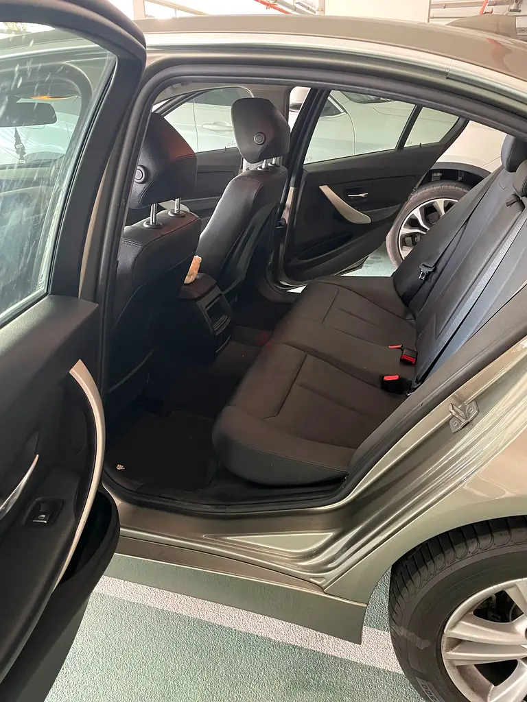 2018 BMW 318i GCC specs low mileage - Image 7