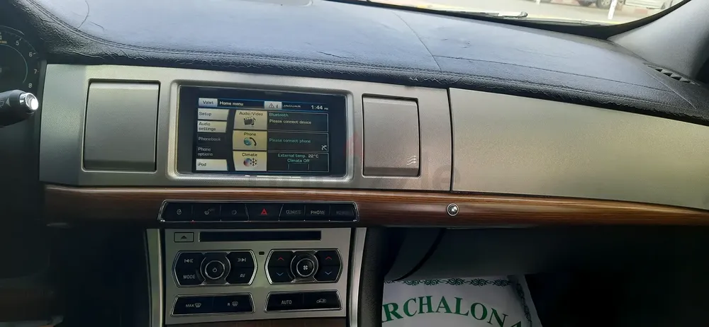 Jaguar XF 2014 | Luxury Sedan | GCC | Good Condition | Urgent Sale - Image 10
