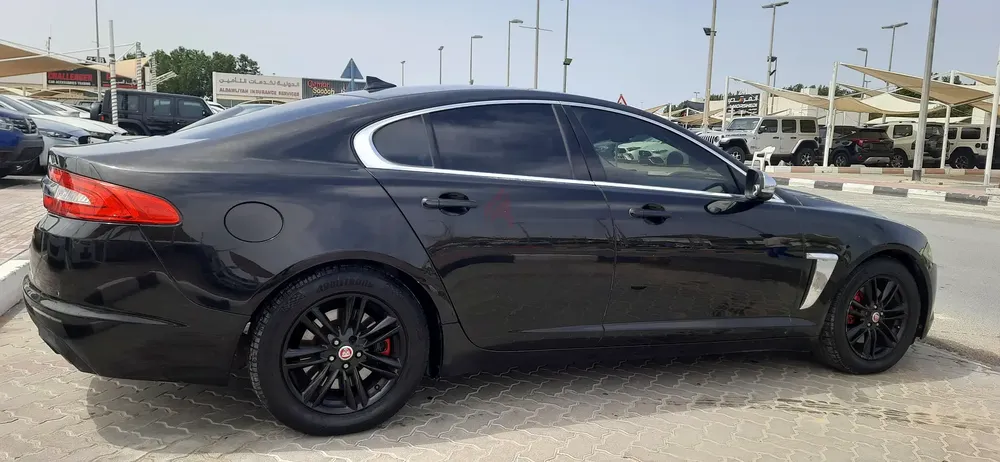 Jaguar XF 2014 | Luxury Sedan | GCC | Good Condition | Urgent Sale - Image 5