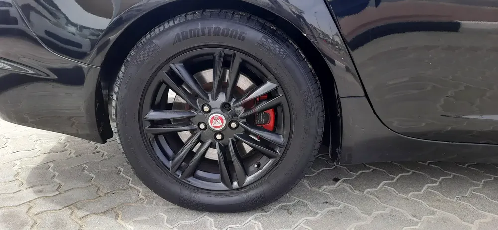 Jaguar XF 2014 | Luxury Sedan | GCC | Good Condition | Urgent Sale - Image 9