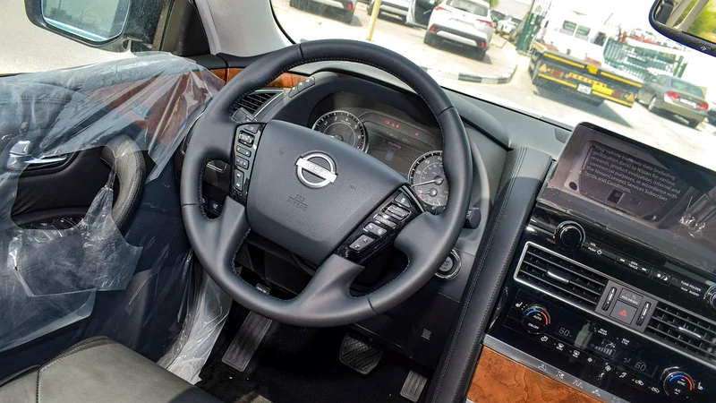 Nissan Armada - Image 15