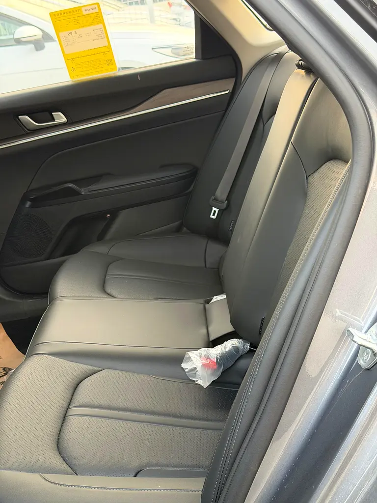KIA K5 1.5T LUXURY 2025 - Image 11