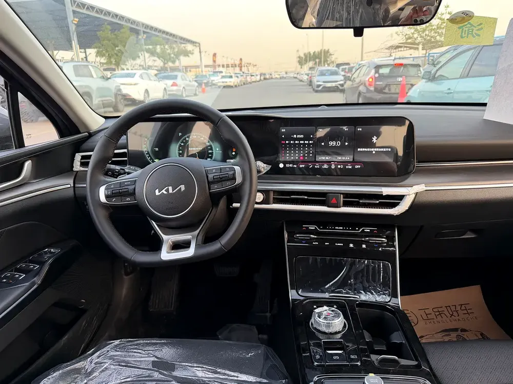 KIA K5 1.5T LUXURY 2025 - Image 12