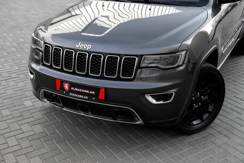 1,959 P.M |  Grand Cherokee Limited | 0% Downpayment | Jeep History | Warranty! - Image 7