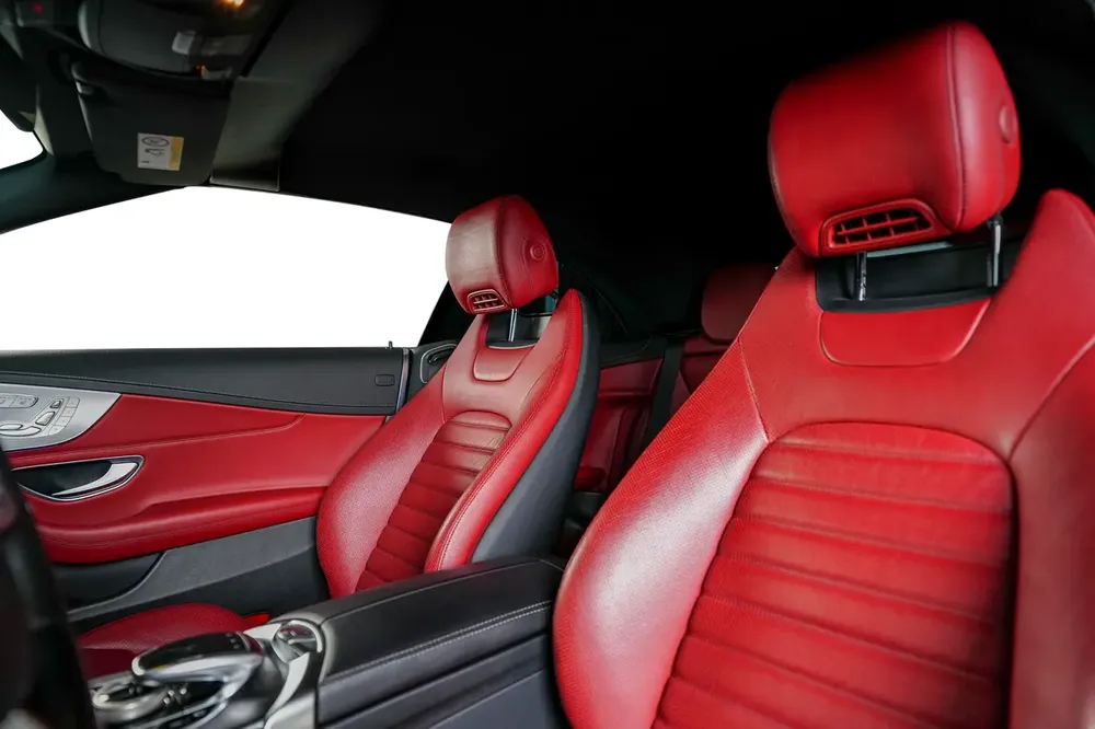 Mercedes Benz C43-AMG-GCC-full service history with Mercedes -well maintained-high specifications - Image 17