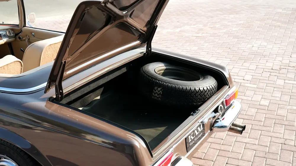 1967 Mercedes-Benz 280SL - Image 11