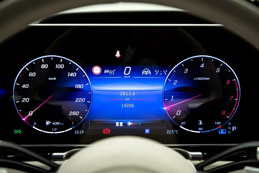 2022 MERCEDES BENZ MAYBACH S680 FULL OPTION IN EXCELLENT CONDITION - Image 12