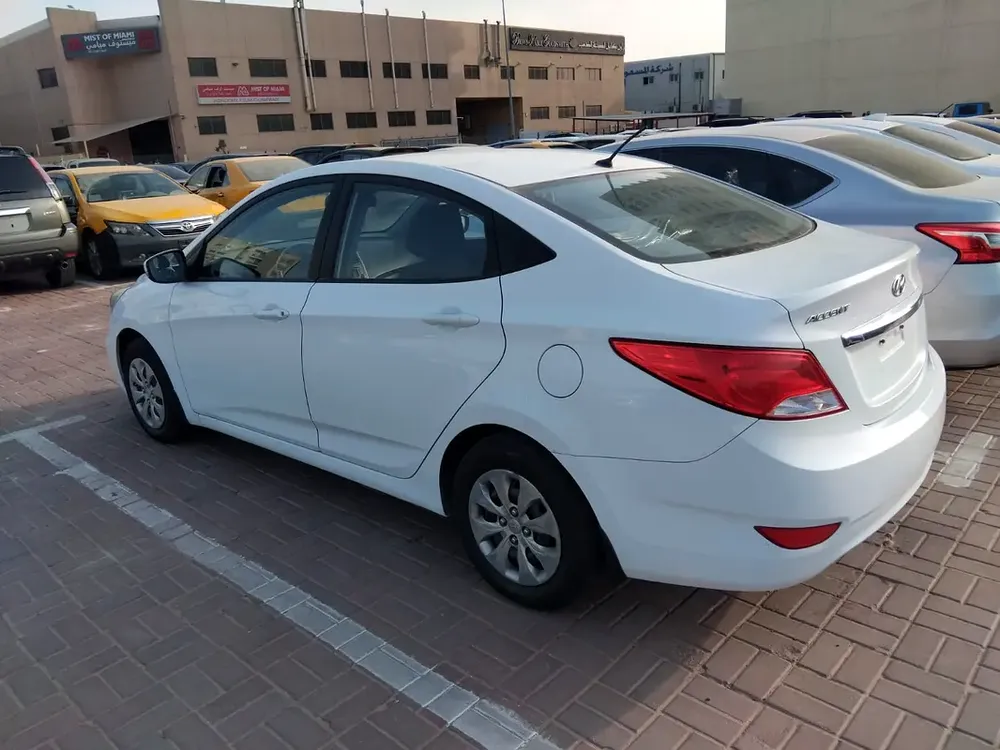 2017 Hyundai Accent - GCC Specs - Well Maintained - Image 11
