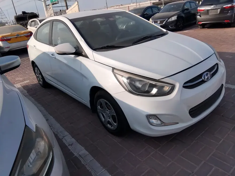 2017 Hyundai Accent - GCC Specs - Well Maintained - Image 6
