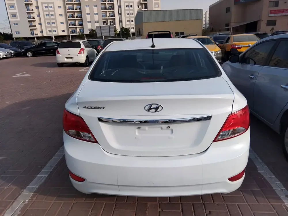 2017 Hyundai Accent - GCC Specs - Well Maintained - Image 9