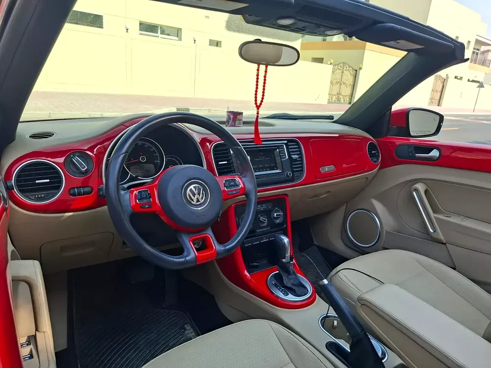 2019  Volkswagen beetle 2.0T in perfect condition - Image 10