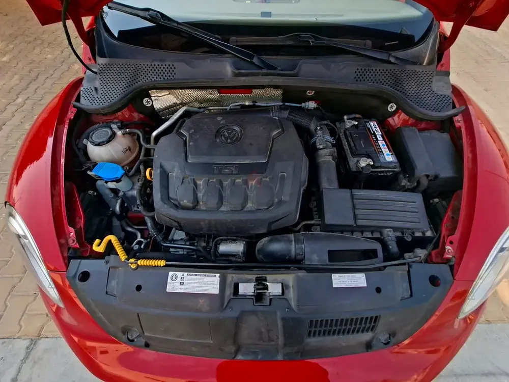 2019  Volkswagen beetle 2.0T in perfect condition - Image 11