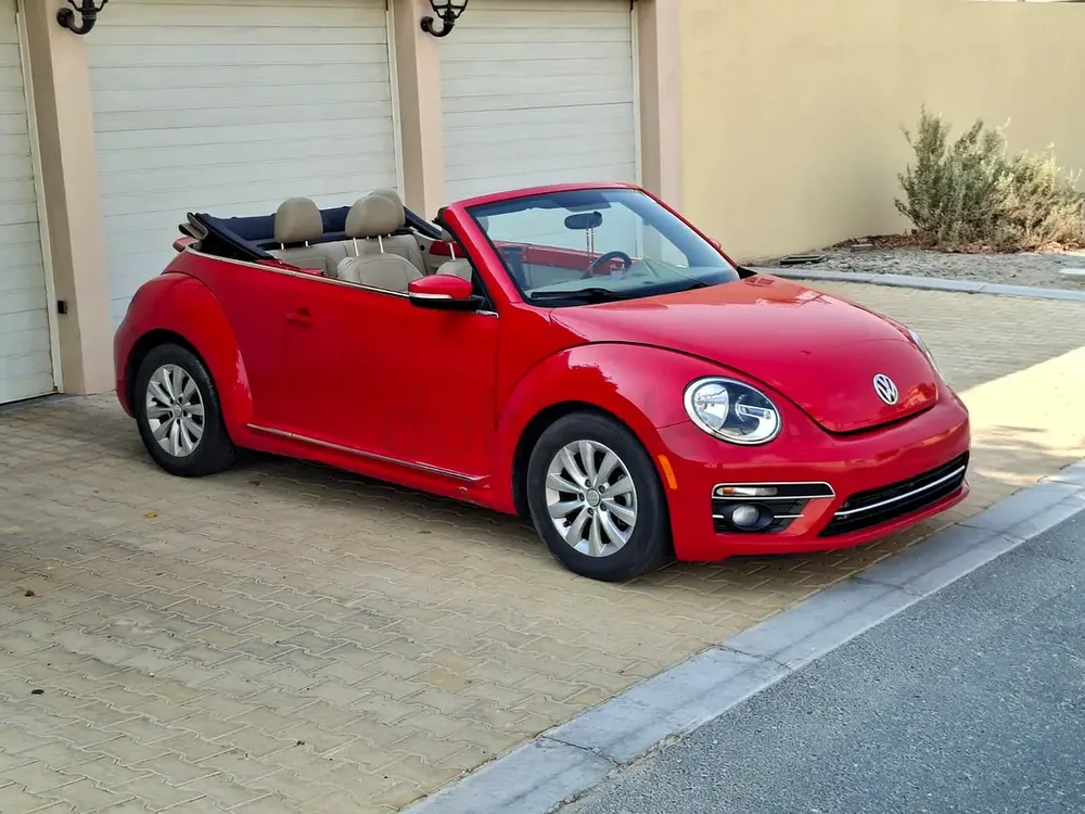 2019  Volkswagen beetle 2.0T in perfect condition - Image 4