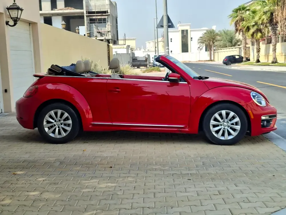 2019  Volkswagen beetle 2.0T in perfect condition - Image 6